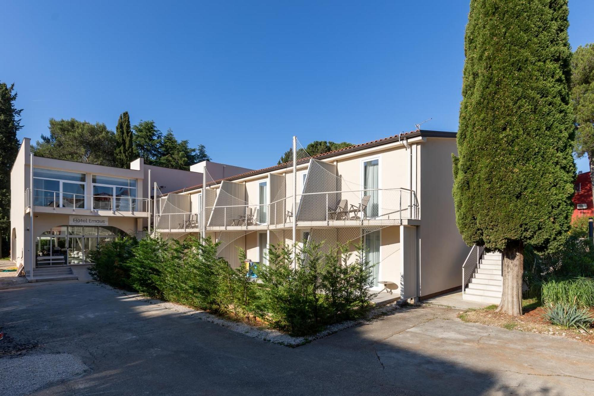 Hotel Emaus Novigrad  Exterior photo