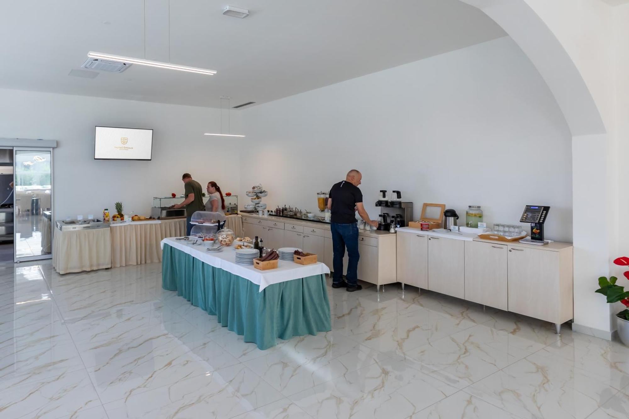 Hotel Emaus Novigrad  Exterior photo