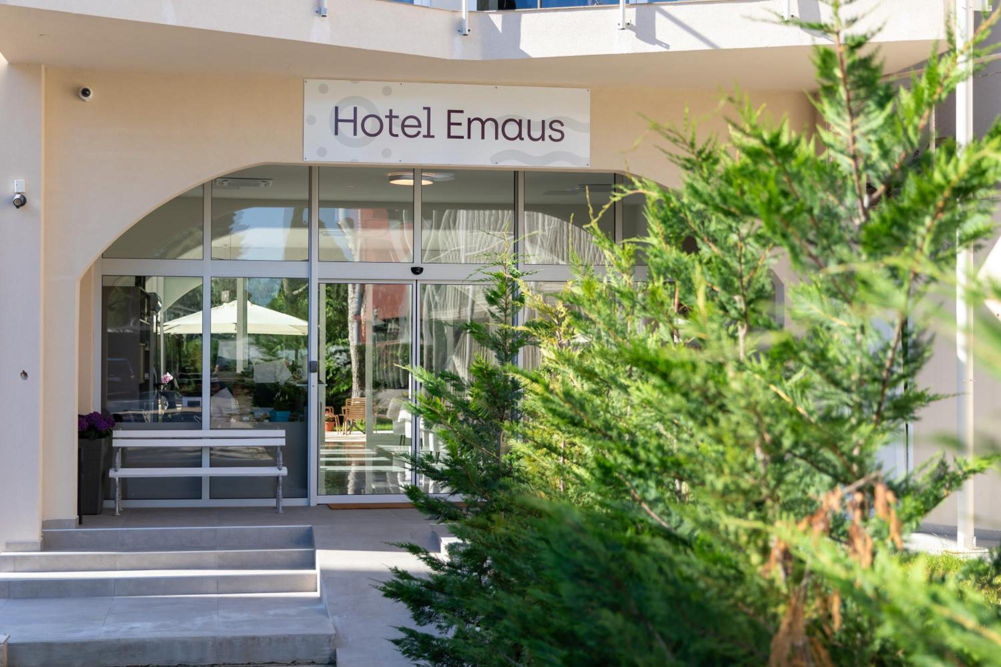 Hotel Emaus Novigrad  Exterior photo