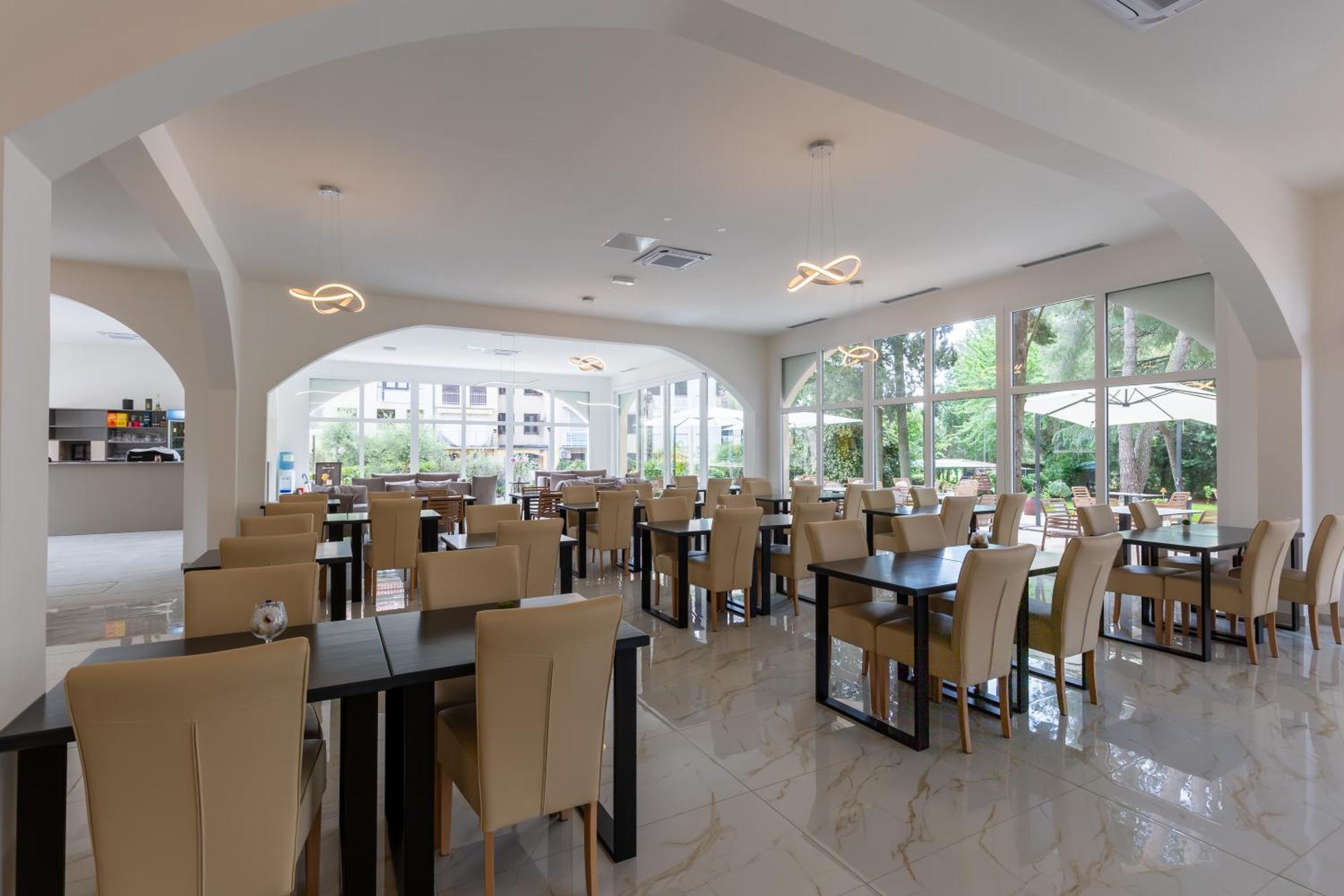 Hotel Emaus Novigrad  Exterior photo